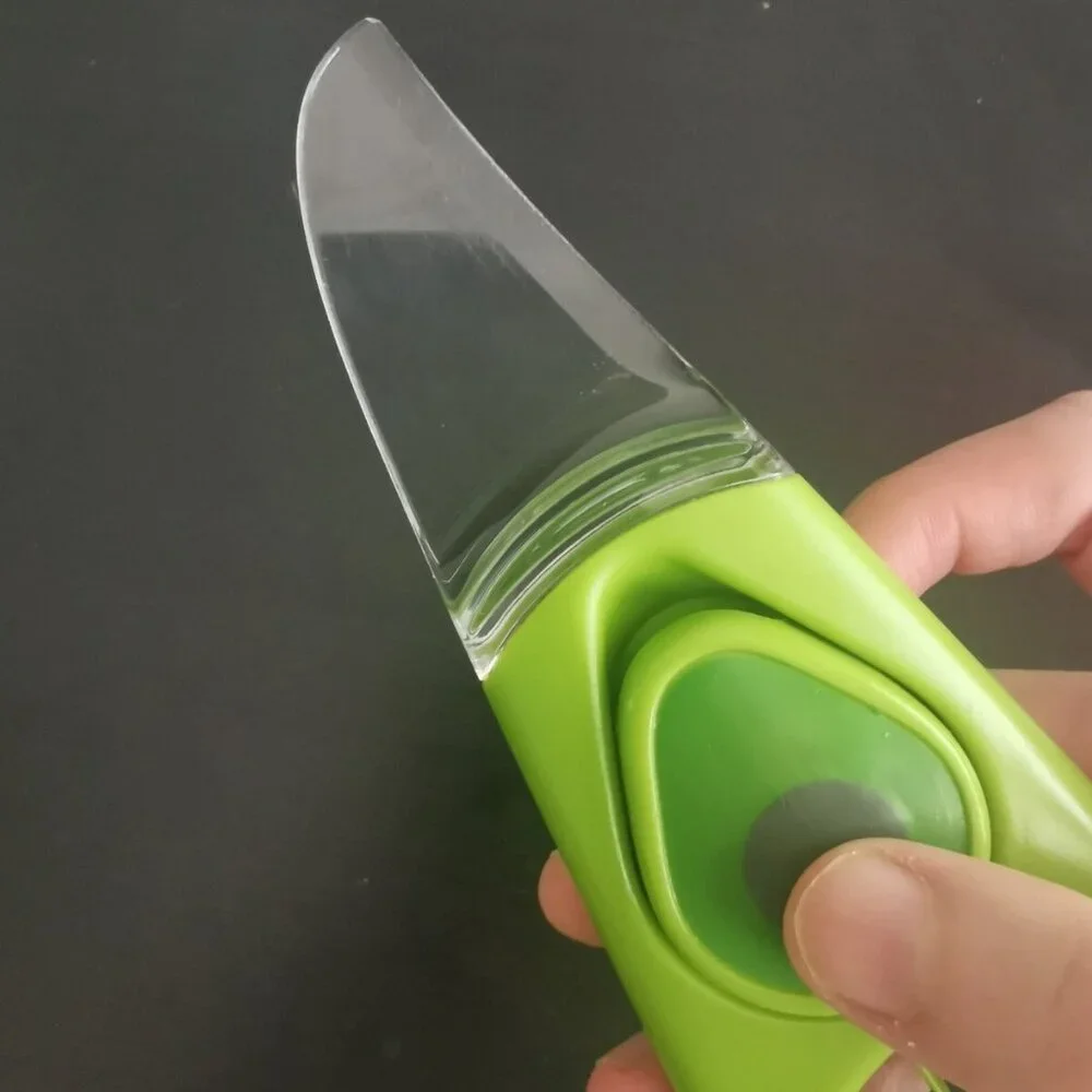 1pc‎ 3-in-1 Avocado Slicer Peeler Core & Slice Tool - Green Hass Avocado Cutter